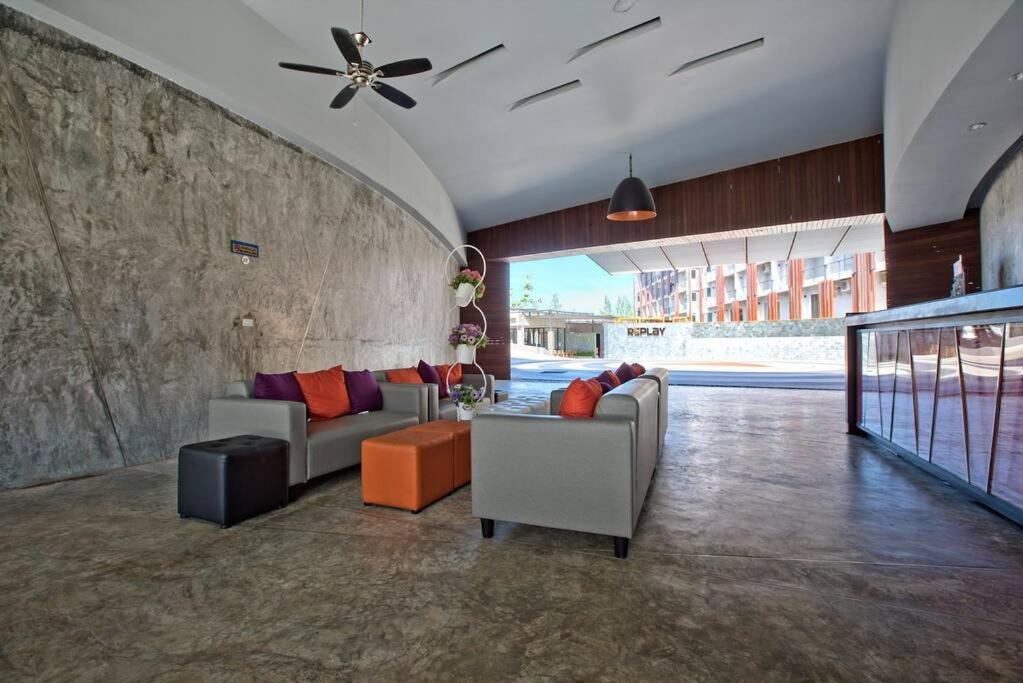 2 Bedroom Unique Indoor Pool