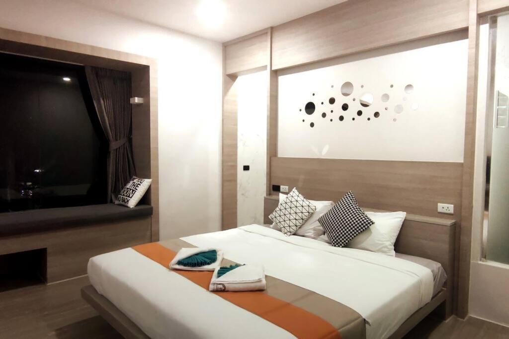 2 Bedroom Unique Indoor Pool